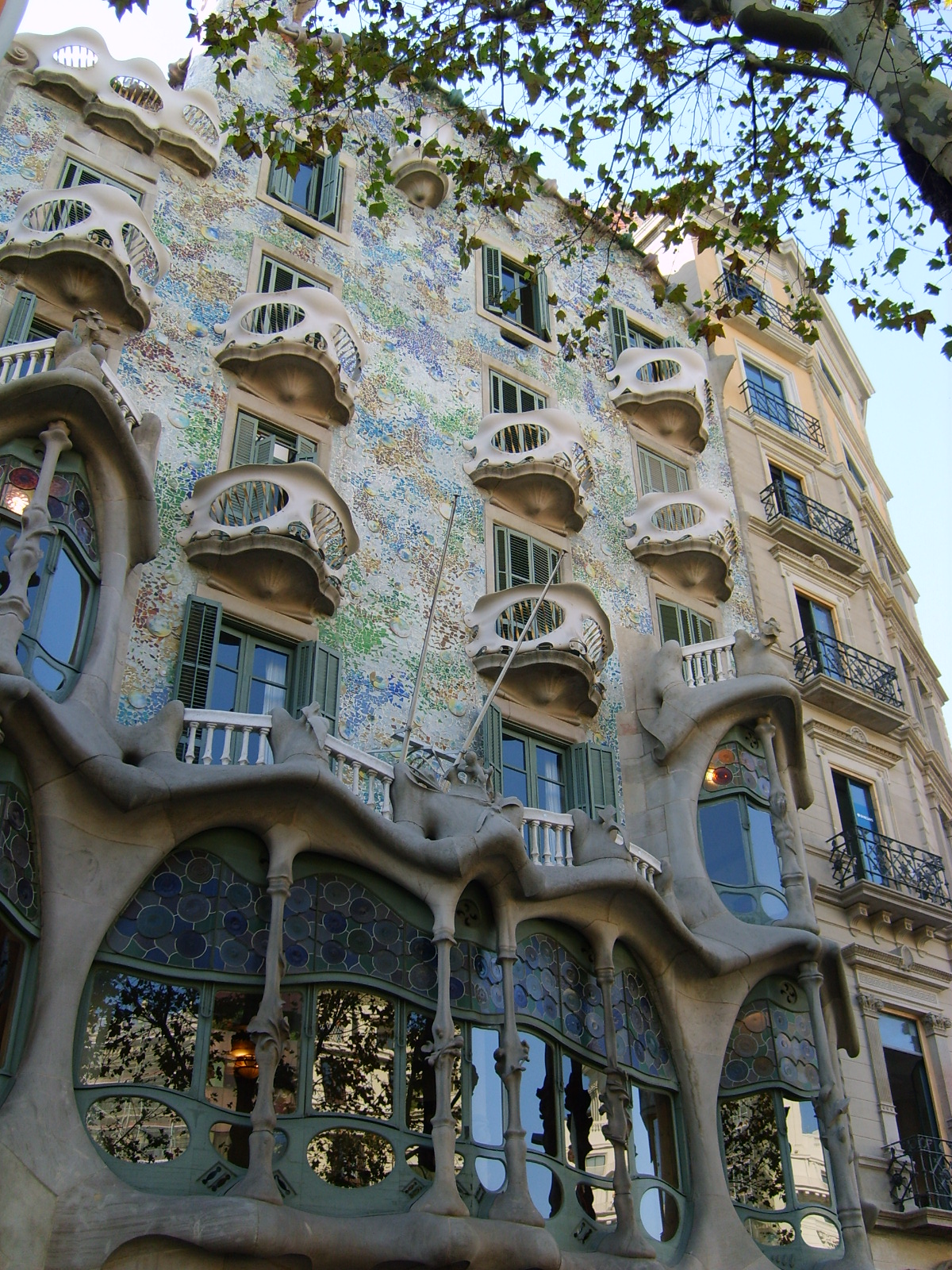 Casa Batllo (A. Gaudi), 1200x1600, 965 Kb