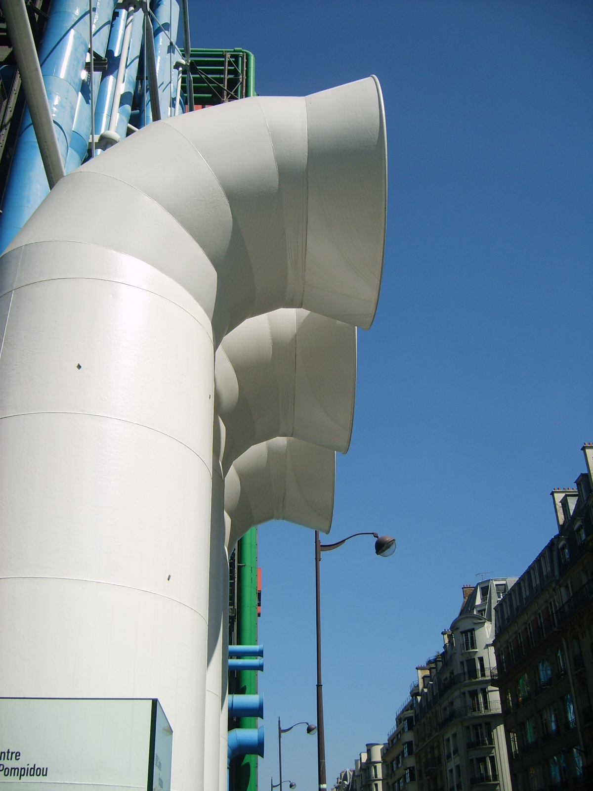 Centre G. Pompidou - nasavace cerstveho vzduchu, 1200x1600, 917 Kb