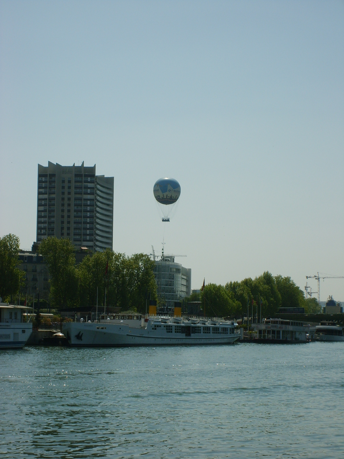 Vyhlidkovy balon, 1200x1600, 917 Kb